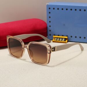 2025New Korean Style Unisex Square Sunglasses Travel Small Frame Sunglasses Internet Celebrity Fashion Personality High-end Glasses