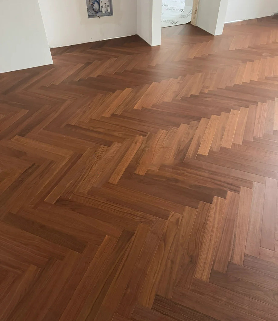 Customizable 15mm Brushed Modern Luxury Engineered Black Walnut Flooring Natural Grain UV Coating for Outdoor Premium Hotel - 图片 4