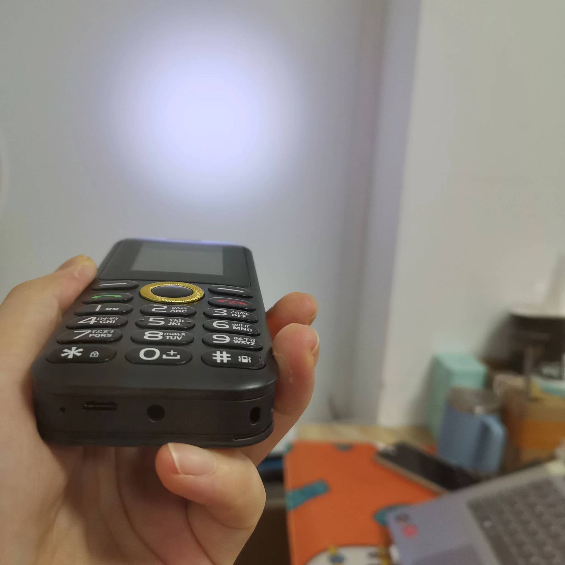 Exclusive Supply GSM 3G Feature phone for students and elderly with straight keypad and flashlight - 图片 12