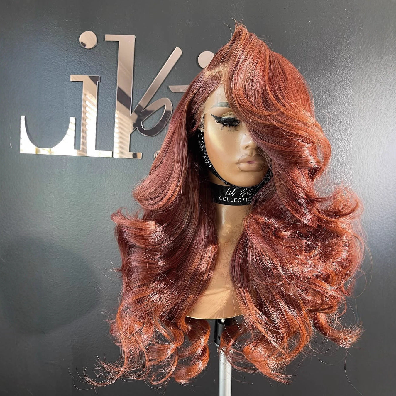 AshHoneyBlondeOmbreColored13x4LaceFrontSyntheticWig Long Curly Hair - 图片 3