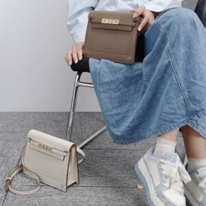 Original Design2024Autumn New Niche Versatile Crossbody Women's Textured Fashion Trendy Shoulder Bag