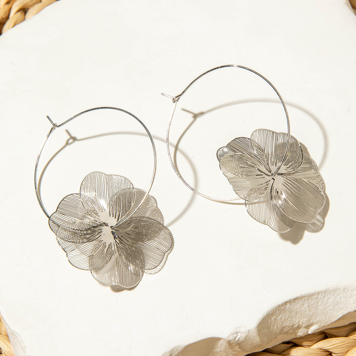 European and American Niche Ginkgo Leaf Tassel Necklace Design Sense Retro Pull-out Imitation Pearl Choker Jewelry choker - 图片 48