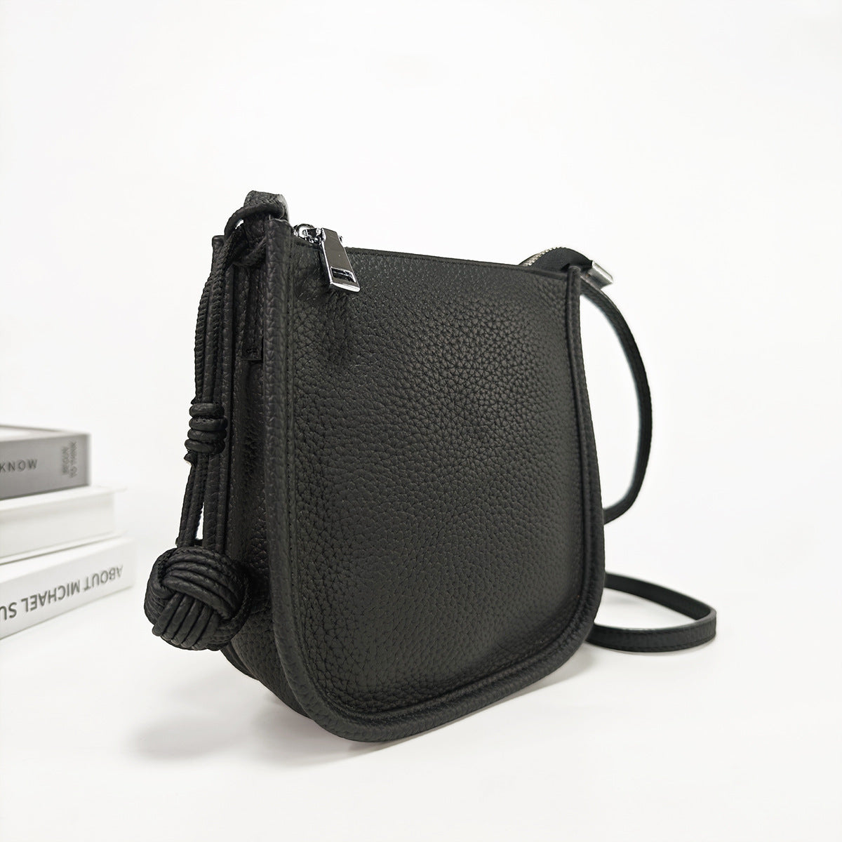 Genuine Leather Small Bucket Bag Trendy Small Bag for Women Fashion Woven Ball Phone Bag Versatile Shoulder Crossbody Bag - 图片 22