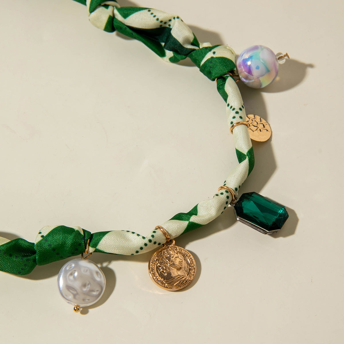 European and American Style Long Silk Scarf Necklace, Light Luxury High-End Feel, Multiple Pendants, Pearl Colorful Silk Scarf Necklace - 图片 13