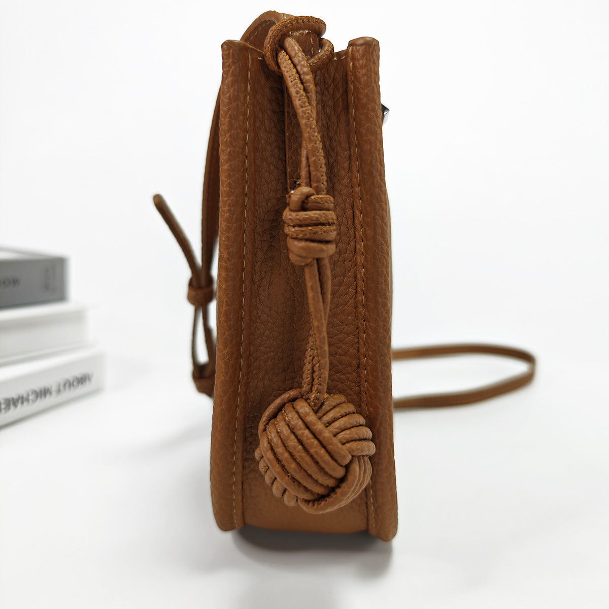 Genuine Leather Small Bucket Bag Trendy Small Bag for Women Fashion Woven Ball Phone Bag Versatile Shoulder Crossbody Bag - 图片 35