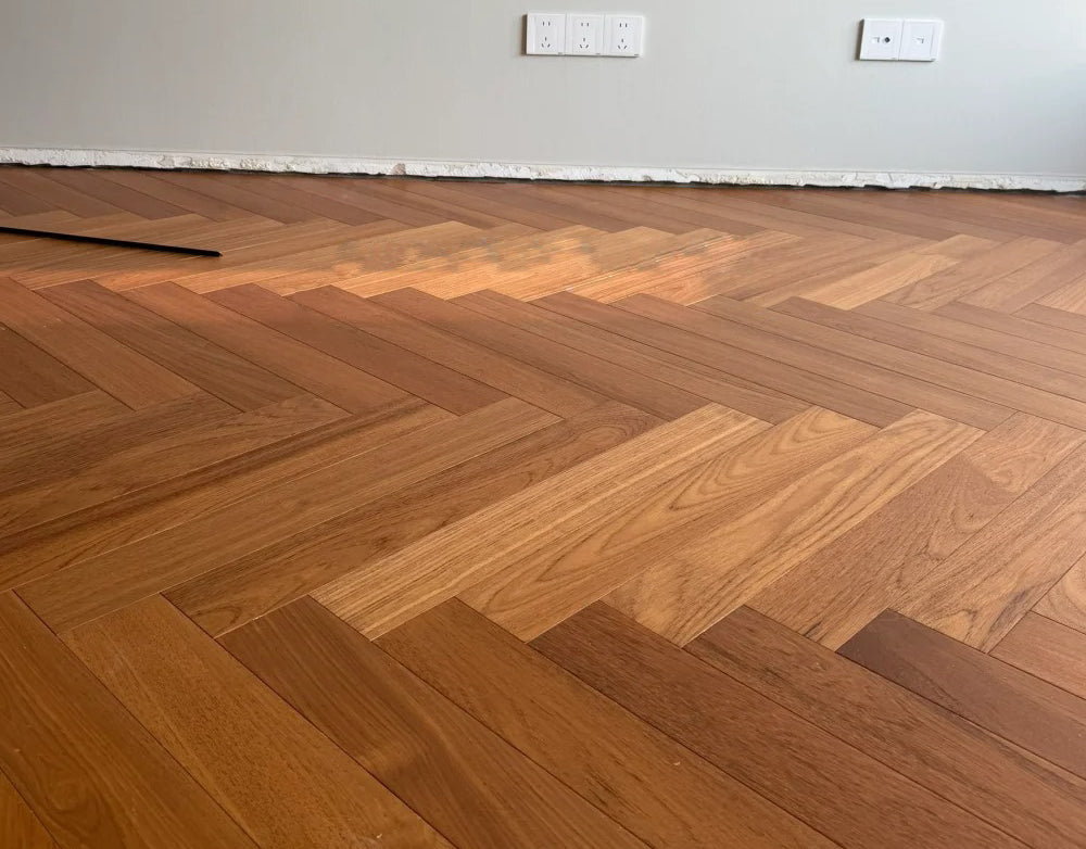14mm Engineered Teak Herringbone Wood Flooring | Stable Construction | Custom Surface for Residential Outdoor Exterior Use | - 图片 17
