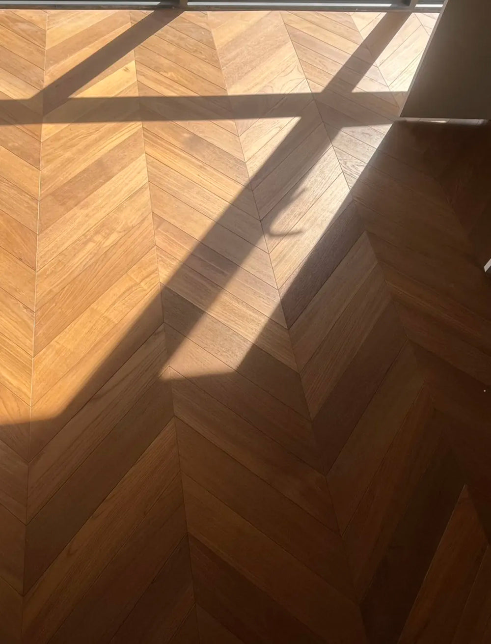 Custom Engineered Three-Layer Teak Hardwood Flooring with UV Lacquer Waterproof Eco-Friendly for Outdoor & Classic Home Use - 图片 15