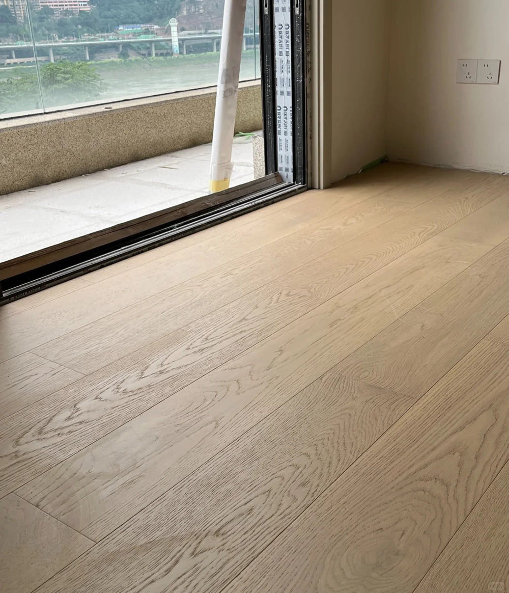 15mm Customizable Three-Layer Engineered Oak Wood Flooring | UV Lacquered Surface Smooth Texture for Outdoor Luxury Villas - 图片 3