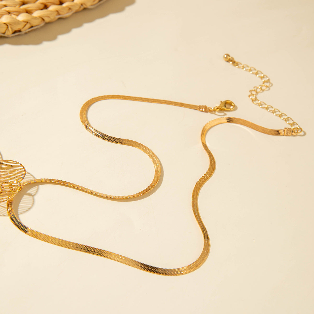 European and American Niche Ginkgo Leaf Tassel Necklace Design Sense Retro Pull-out Imitation Pearl Choker Jewelry choker - 图片 39