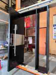 Solid Core Solid Wood White Oak Pivot Door Modern Exterior Villa Front Entry Door with Large-size Laminated Glass Side Window - 图片 14