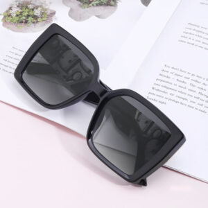 New Fashion Large Frame UV Protection Sunglasses for Women Square Frame Sunglasses European and American Style Glasses
