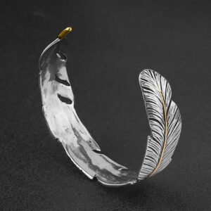 Fashion Niche Titanium Steel Personality Feather Open Bracelet Adjustable Spacing Electroplated gold Feather Bracelet Wholesale