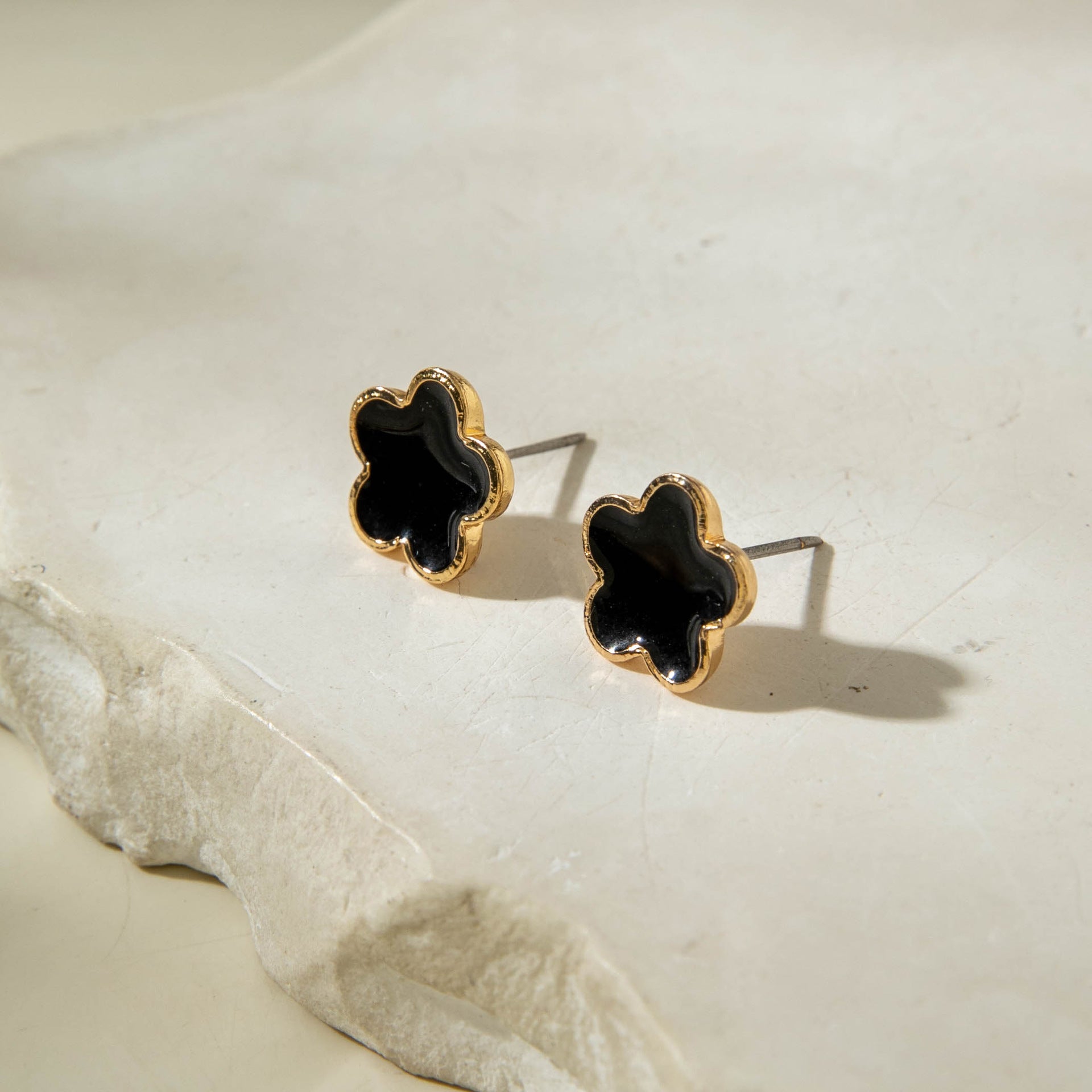 European and American Fashion Alloy Inlaid Diamond Five-Leaf Clover Bracelet Jewelry Three-Piece Set Simple Geometric Smooth Bracelet Wholesale - 图片 63