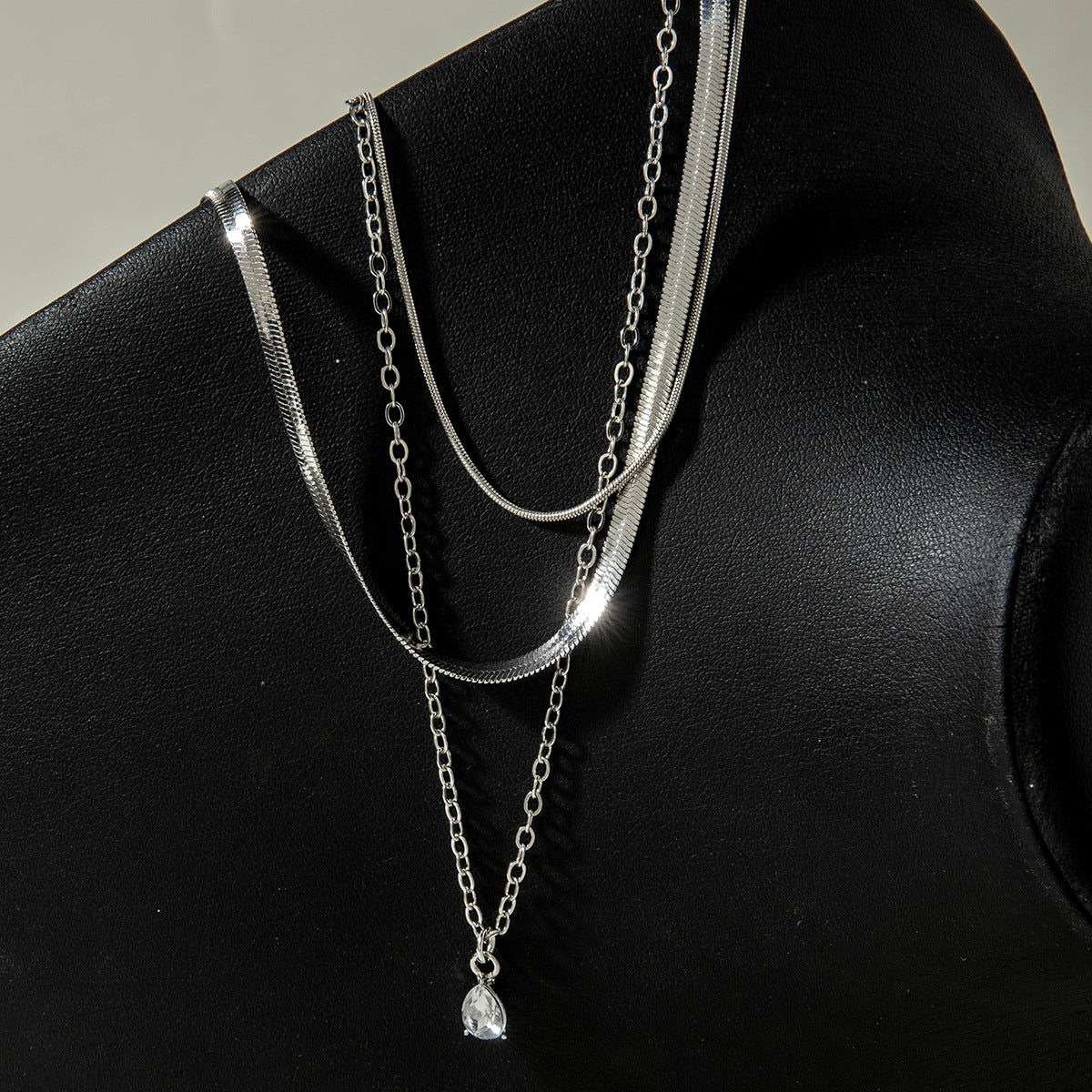 European and American Fashion Collarbone Chain Round Pendant Tassel Multi-layer Stacking Necklace Layered One-word Necklace3Set - 图片 33