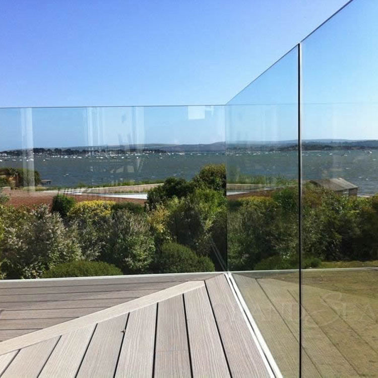 Outdoor Simple Balcony Glass Railing Balustrade Designs for Swimming Pool - 图片 4