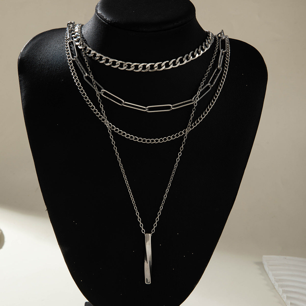 European and American Style Jewelry Hip-Hop Personality Geometric Exaggerated Necklace Heart-shaped Flat Thick Chain Hollow Multi-layer Necklace Wholesale - 图片 16