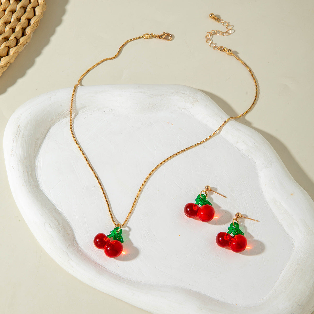 European and American Style Jewelry Light Luxury Imitation Pearl Cherry Necklace High-End Versatile Grass Multi-Layer Stacking Necklace Wholesale - 图片 33