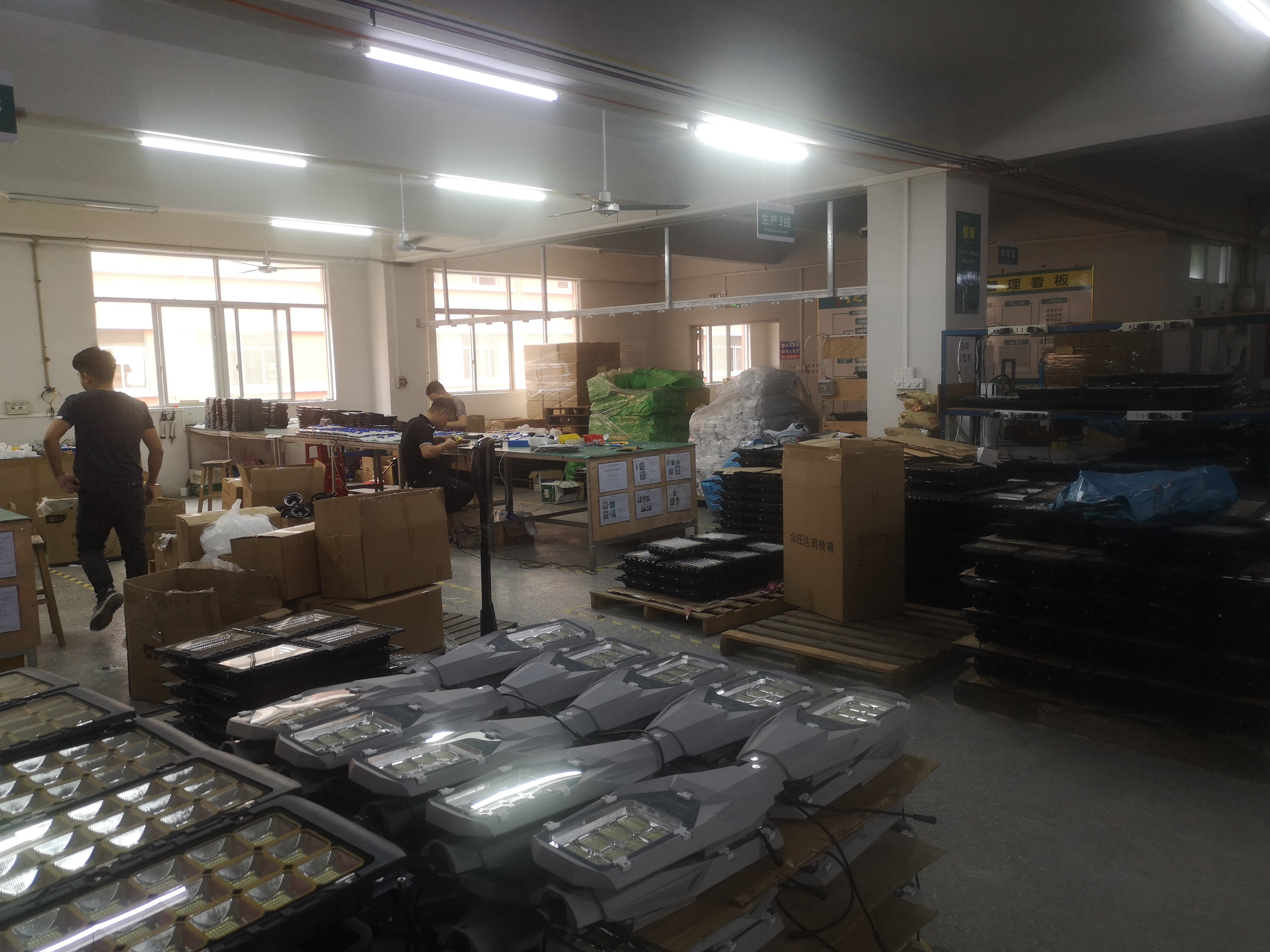 Stadium Tennis Court Football Field Waterproof Ip65 Remote Control Solar Flood Light - 图片 35