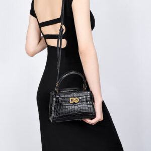 Fashionable Texture Trend2025European and American New Style Small Square Bag Niche Design Casual Chic Women's Single Shoulder Crossbody Bag